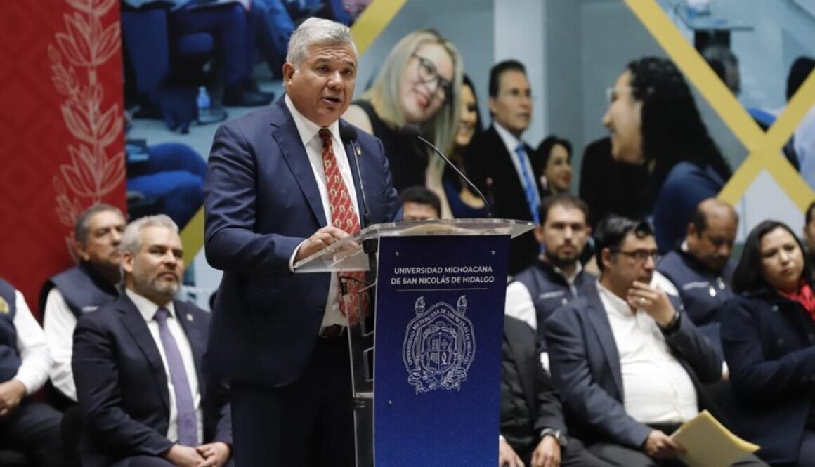 Presupuesto pleno y democratización, pilares de la Reforma Constitucional a la UMSNH: Juan Antonio Magaña de la Mora