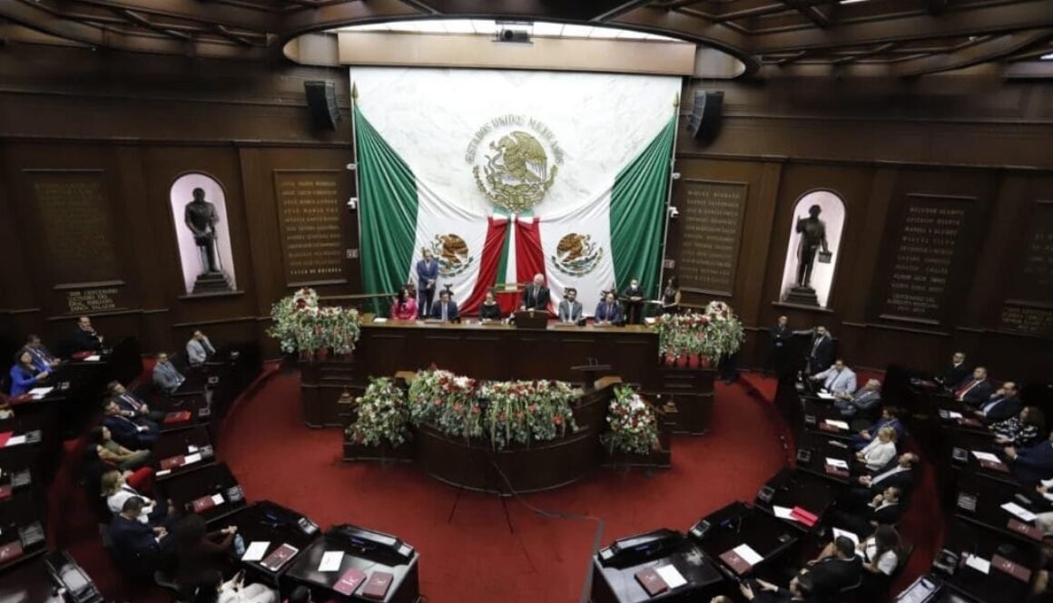 Recibe 76 Legislatura el 4to. Informe del Estado que guarda la Administración Pública Estatal