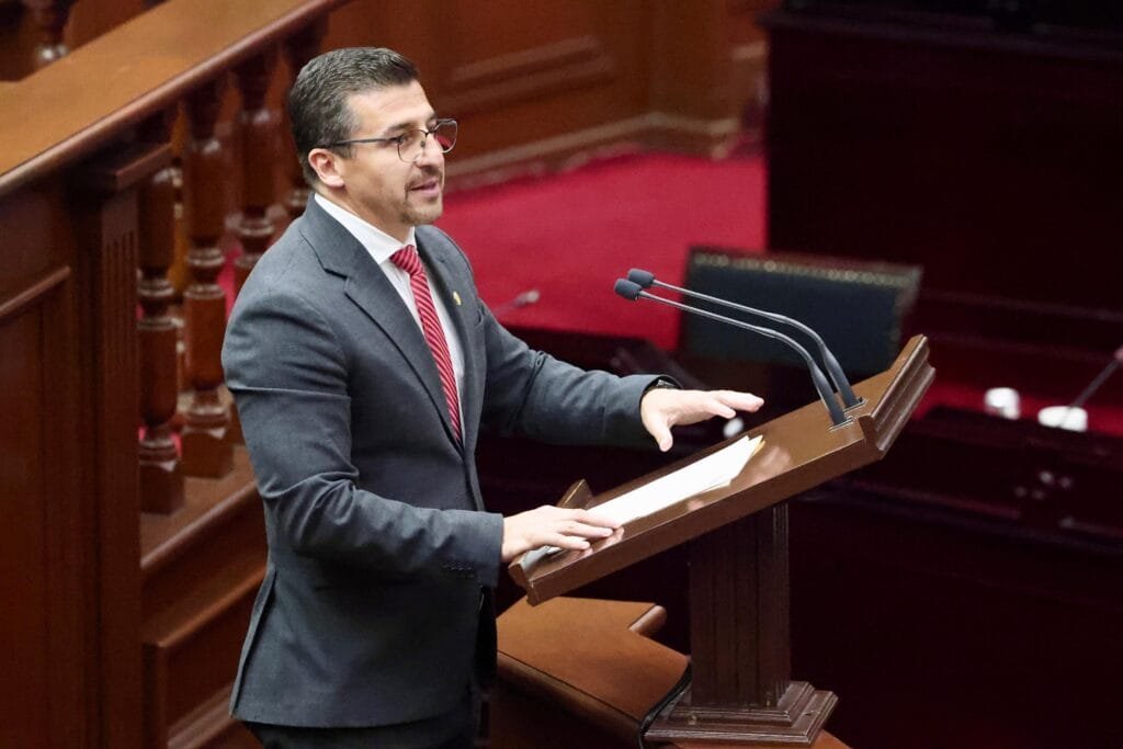 La imagen actual no tiene texto alternativo. El nombre del archivo es: WhatsApp-Image-2025-11-19-at-2.11.46-PM-scaled.jpeg