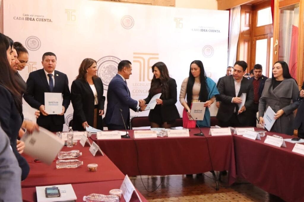 La imagen actual no tiene texto alternativo. El nombre del archivo es: WhatsApp-Image-2025-12-16-at-1.34.24-PM.jpeg